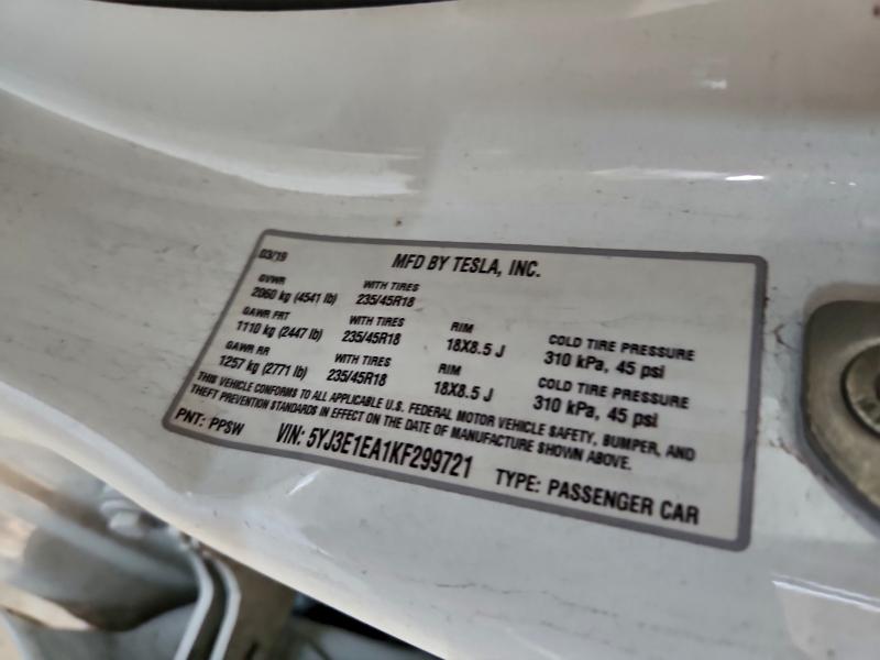 Фото 12 - TESLA MODEL 3