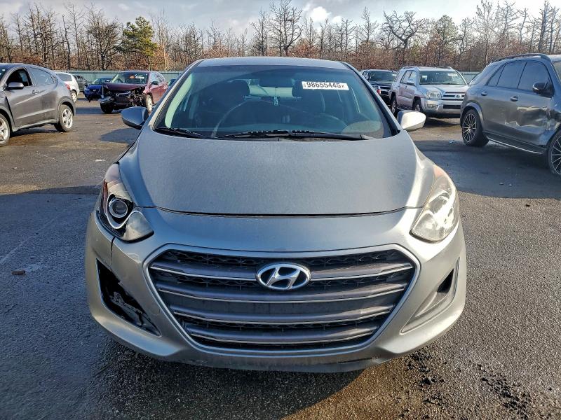 Фото 5 - HYUNDAI ELANTRA