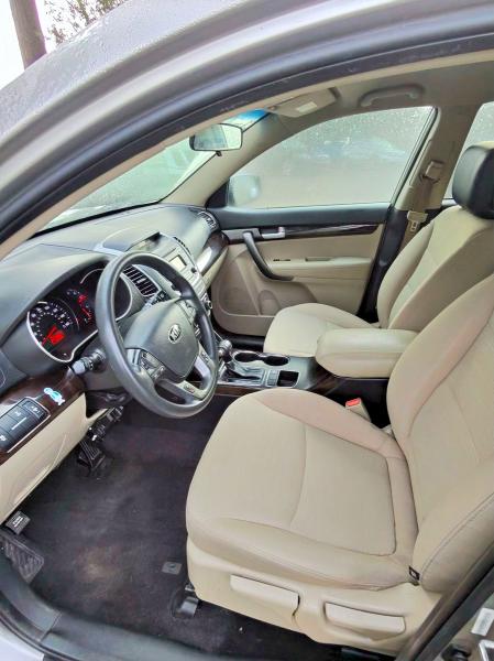 Фото 5 - KIA SORENTO