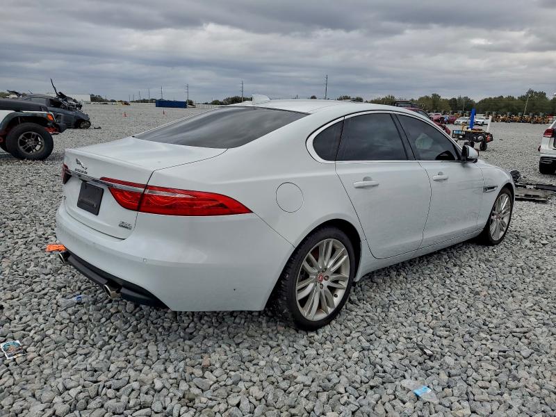 JAGUAR XF 2017 VIN SAJBK4BV9HCY45587