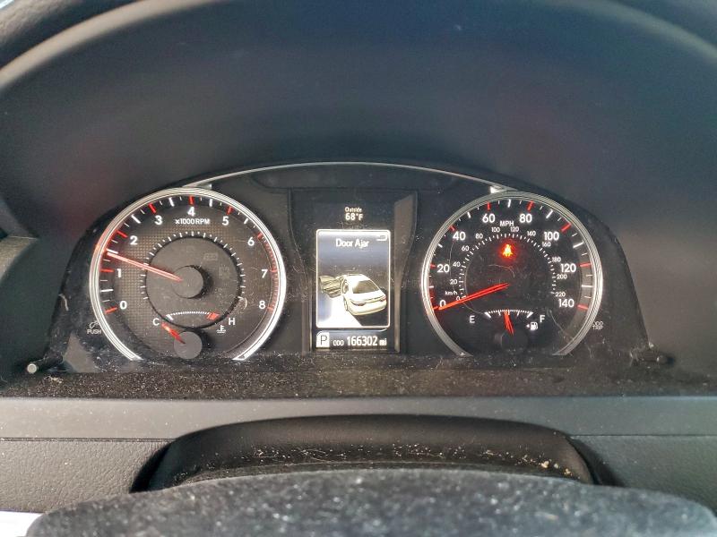 Фото 9 - TOYOTA CAMRY