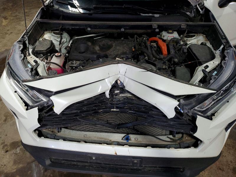 Фото 11 - TOYOTA RAV4