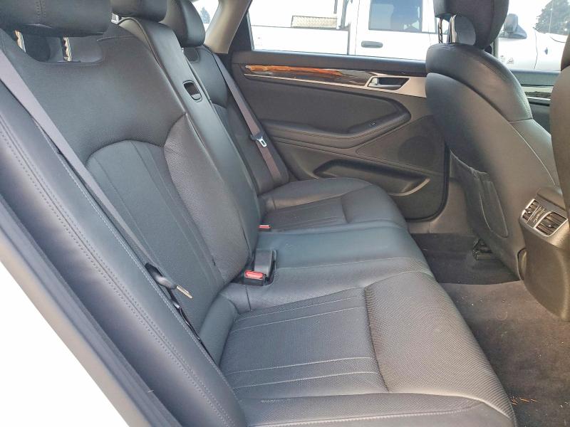 Фото 10 - HYUNDAI GENESIS