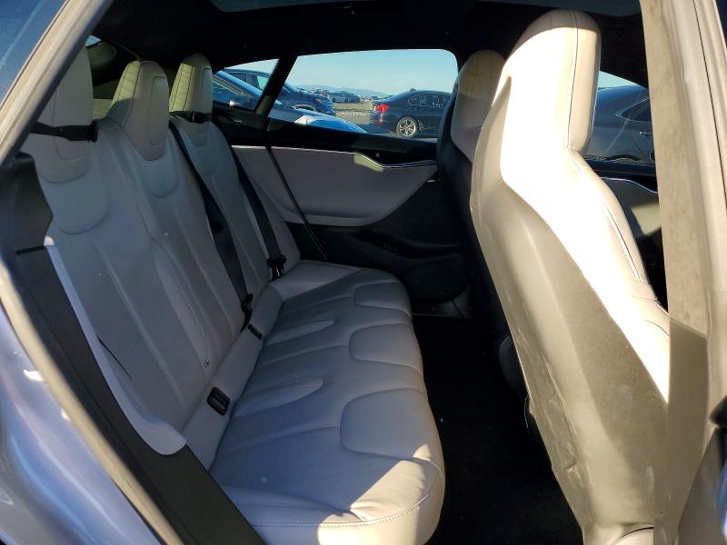 Фото 10 - TESLA MODEL S
