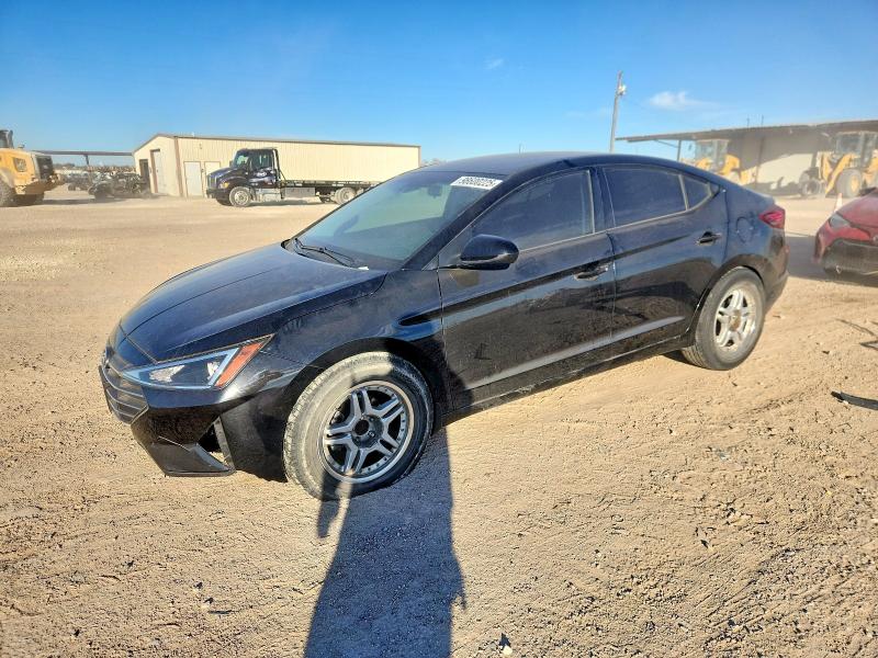 Фото 1 - HYUNDAI ELANTRA