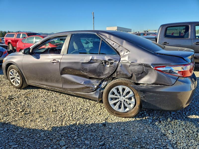 Фото 2 - TOYOTA CAMRY