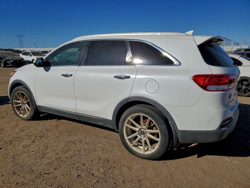 Фото 2 - KIA SORENTO