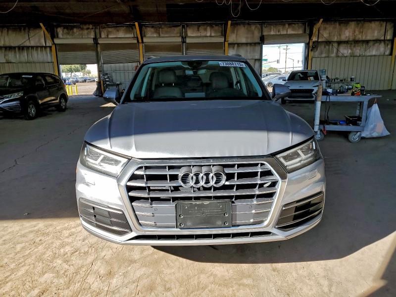 Фото 5 - AUDI Q5