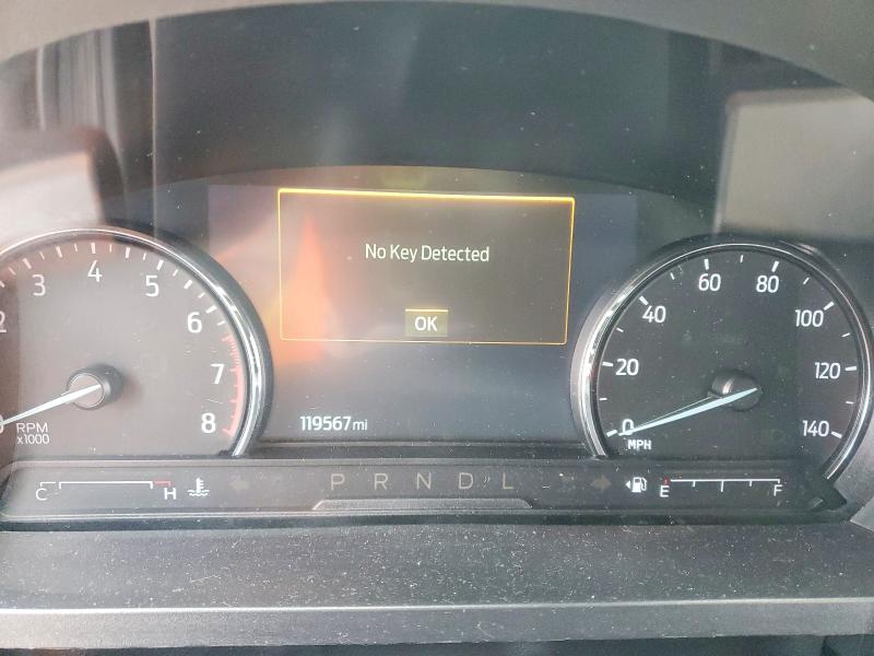 Фото 9 - FORD EXPLORER