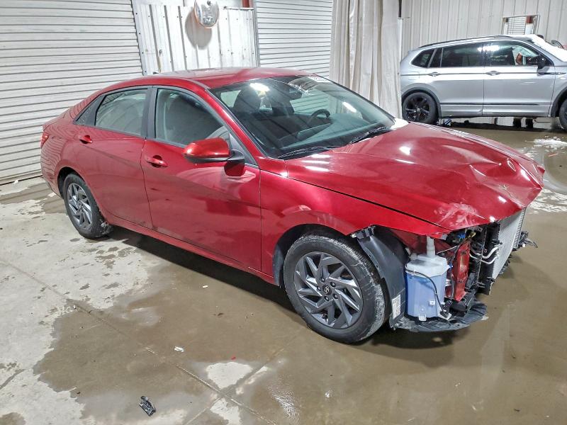 Фото 4 - HYUNDAI ELANTRA