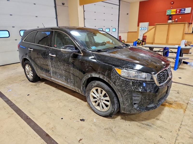 Фото 4 - KIA SORENTO