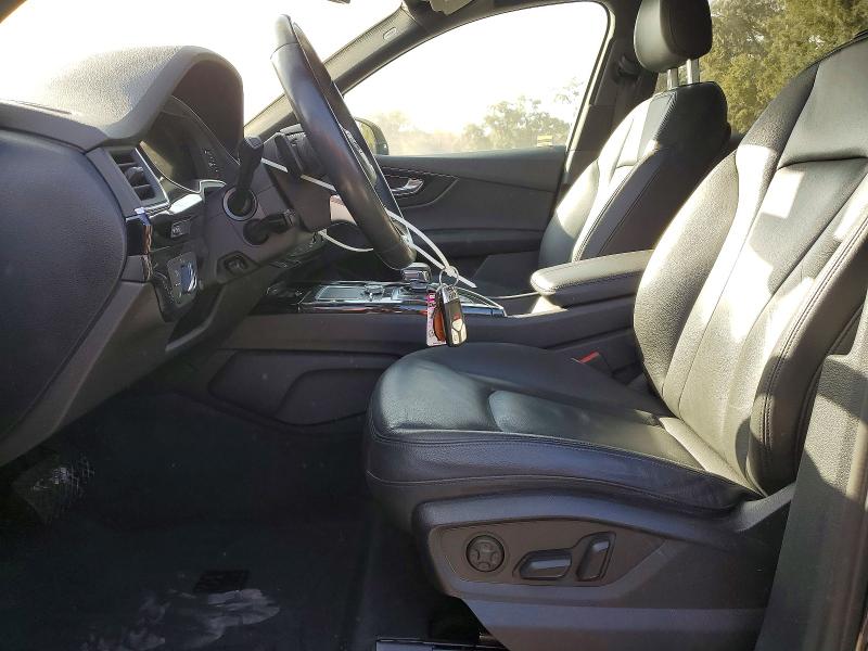 Фото 7 - AUDI Q7