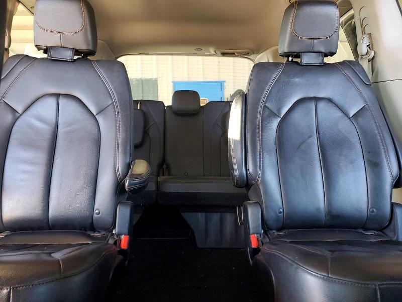 Фото 10 - CHRYSLER PACIFICA