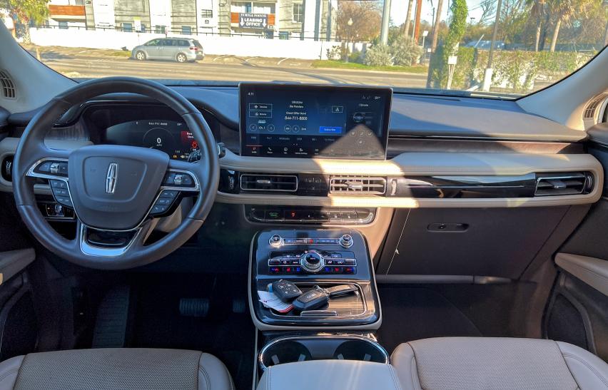 Фото 9 - LINCOLN NAUTILUS