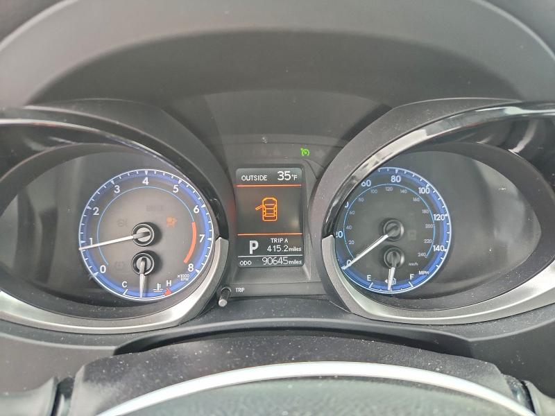 Фото 9 - TOYOTA COROLLA