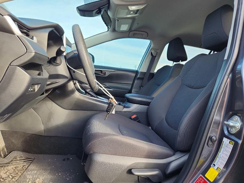 Фото 7 - TOYOTA RAV4