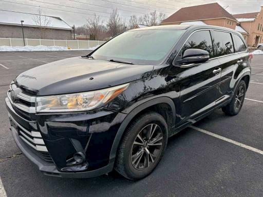 Фото 1 - TOYOTA HIGHLANDER