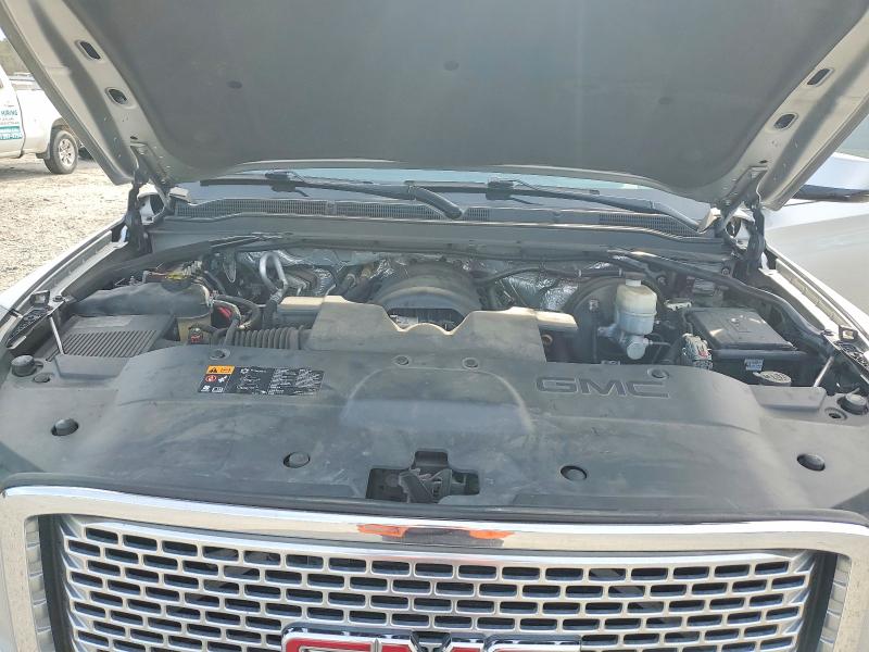 Фото 12 - GMC YUKON