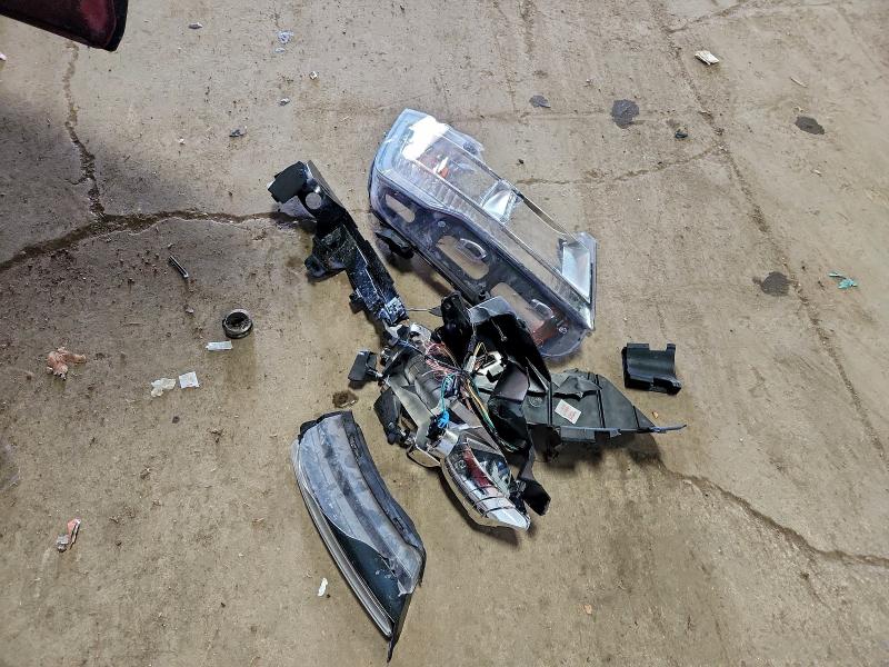 Фото 13 - FORD EXPLORER