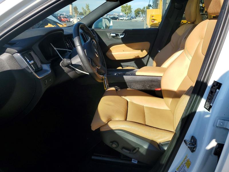 Фото 7 - VOLVO XC60