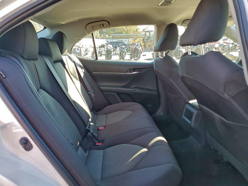 Фото 10 - TOYOTA CAMRY