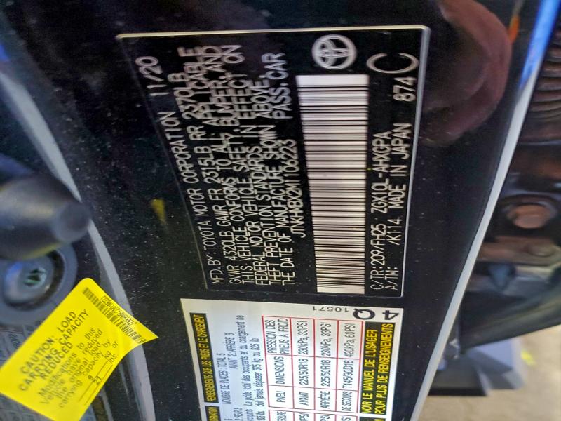 Фото 13 - TOYOTA C-HR