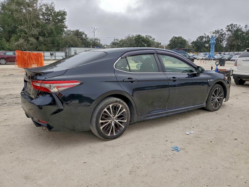 Фото 3 - TOYOTA CAMRY