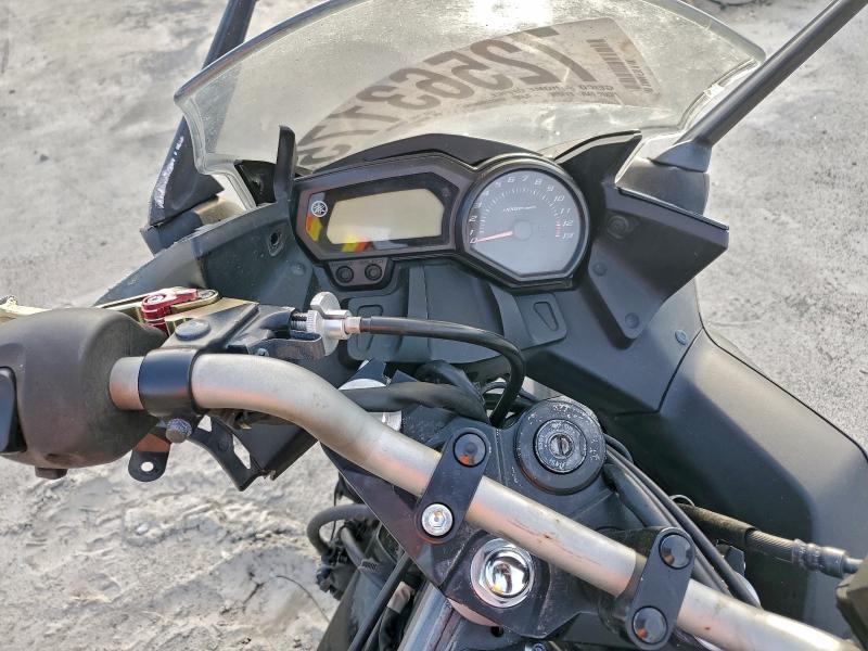 YAMAHA FZ600-800 2009