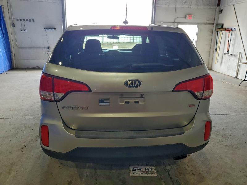 Фото 6 - KIA SORENTO