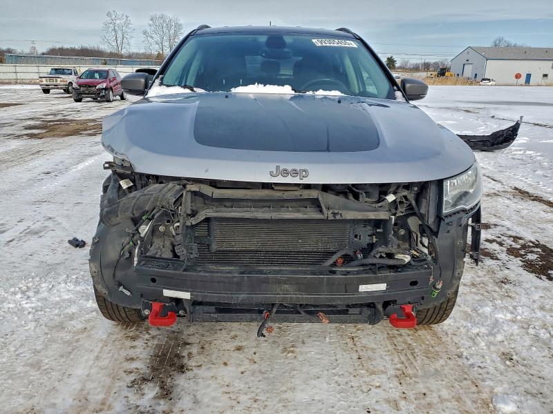 Фото 5 - JEEP COMPASS