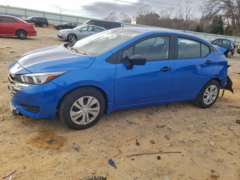 Фото 1 - NISSAN VERSA