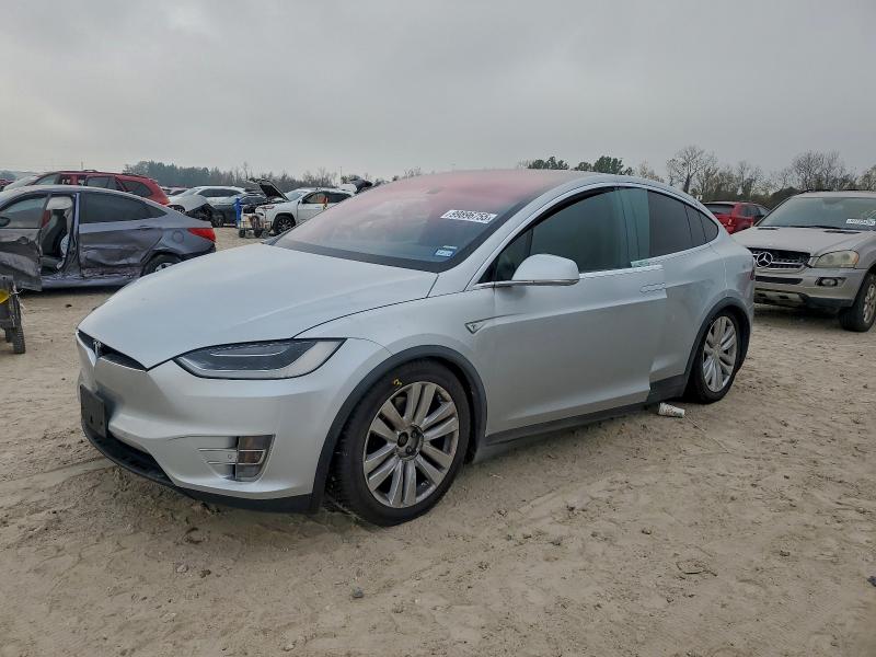 Фото 1 - TESLA MODEL X