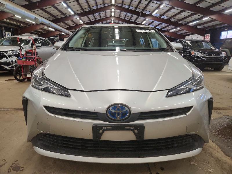 Фото 5 - TOYOTA PRIUS