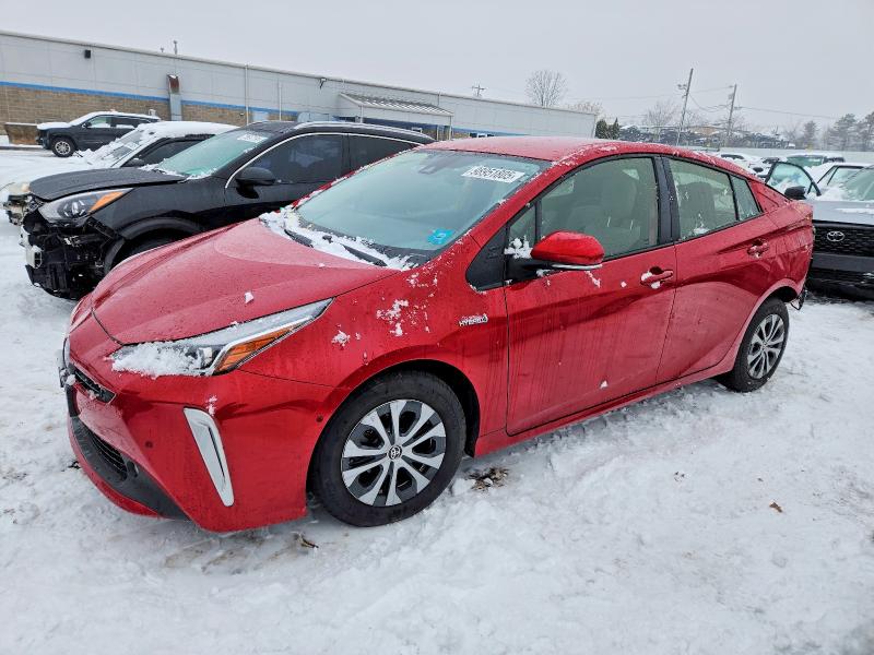 Фото 1 - TOYOTA PRIUS