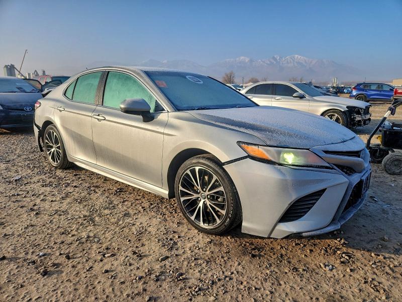 Фото 4 - TOYOTA CAMRY