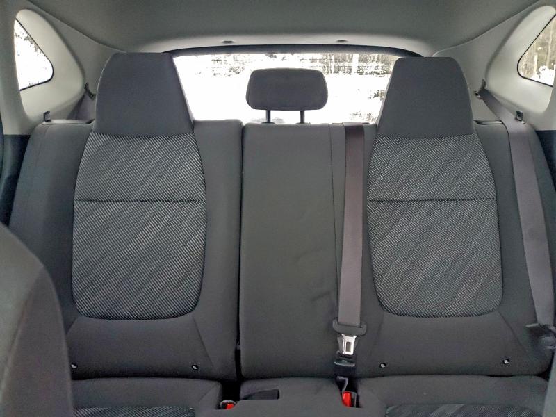 Фото 10 - KIA SELTOS