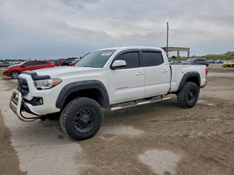 Фото 1 - TOYOTA TACOMA