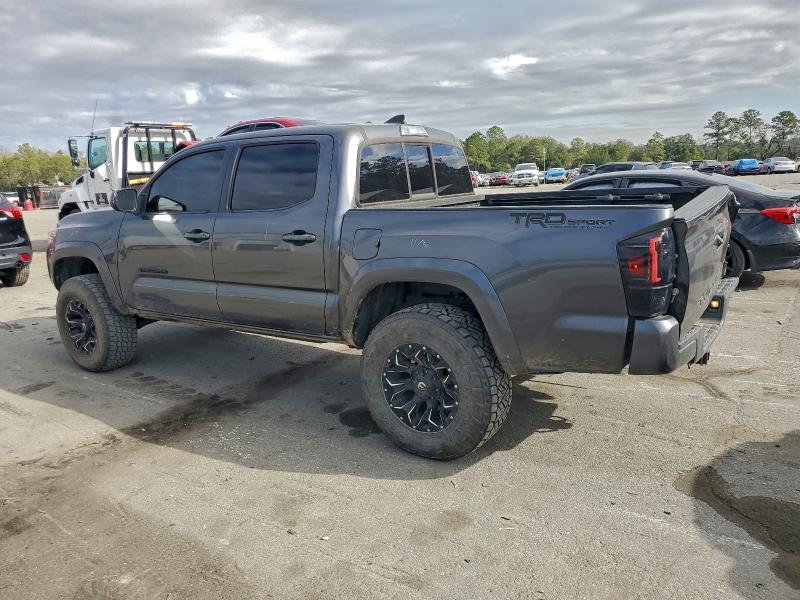 Фото 2 - TOYOTA TACOMA