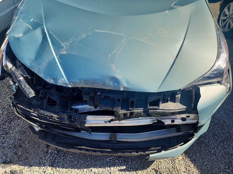 Фото 11 - TOYOTA PRIUS