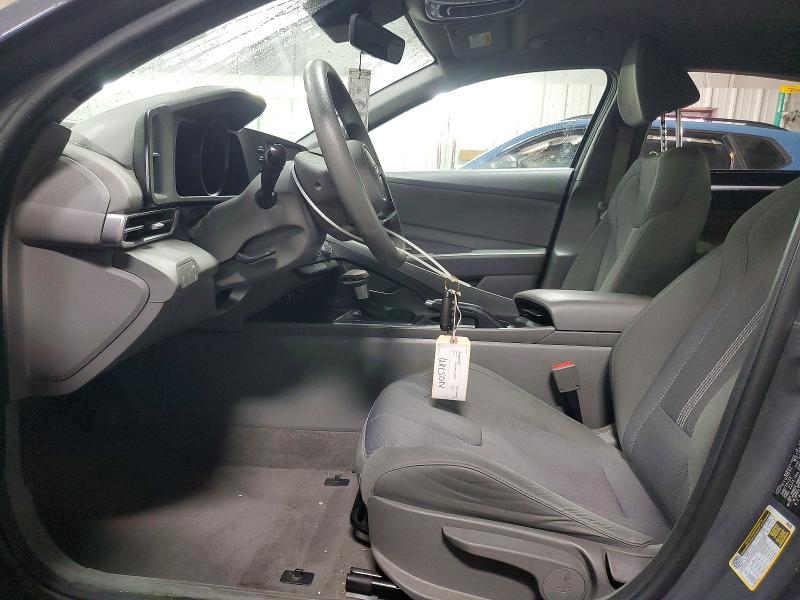 Фото 7 - HYUNDAI ELANTRA