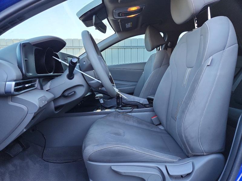 Фото 7 - HYUNDAI ELANTRA