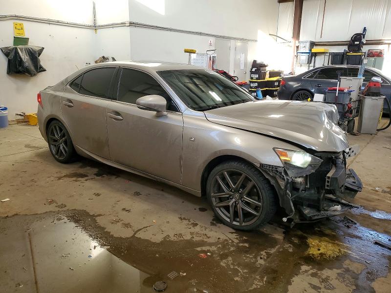 Фото 4 - LEXUS IS