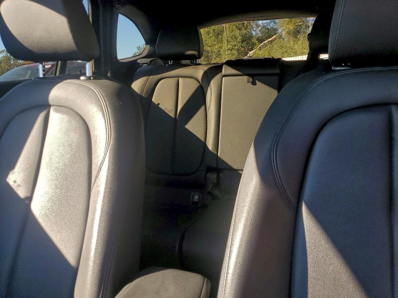 Фото 10 - BMW X1