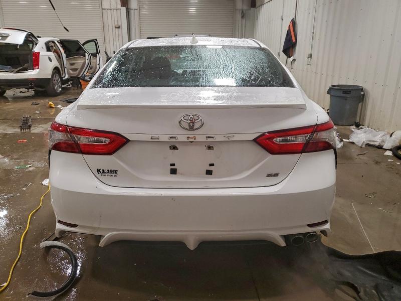 Фото 6 - TOYOTA CAMRY