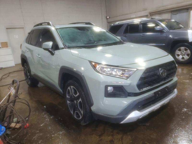 Фото 4 - TOYOTA RAV4