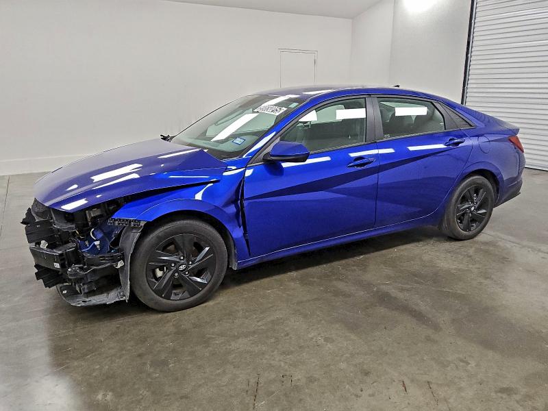 Фото 1 - HYUNDAI ELANTRA