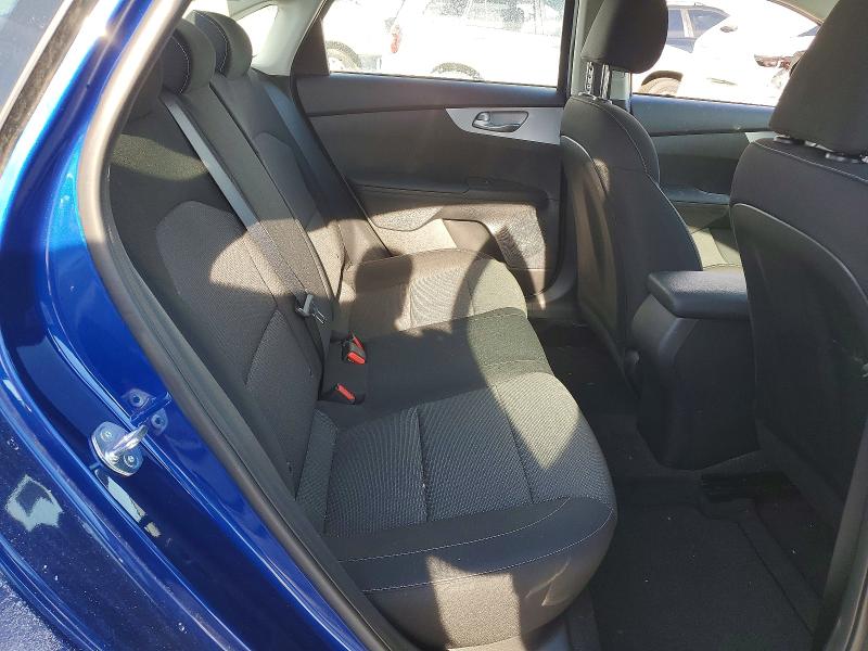 Фото 10 - KIA FORTE