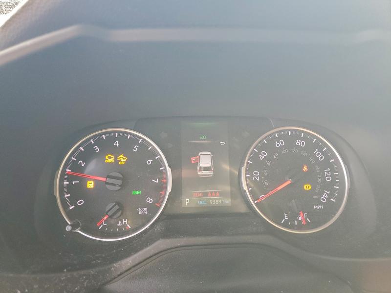 Фото 9 - TOYOTA RAV4