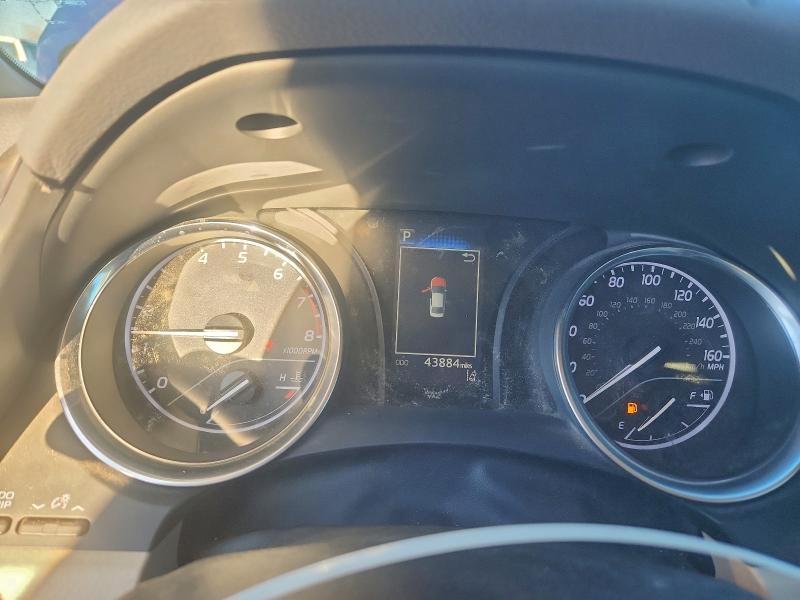 Фото 9 - TOYOTA CAMRY