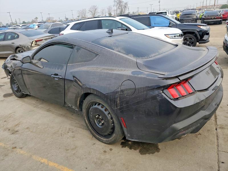 Фото 2 - FORD MUSTANG